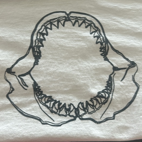 Shark jaw boutique Tee - Picture 2 of 4
